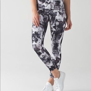 Rare Lululemon Rose Motif Leggings